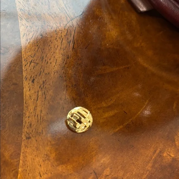 St. John Gold buttons “weave” style, about the size of a dime. Perfect condition - Picture 3 of 3